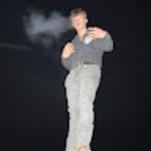 Meet your Posher, Zachary